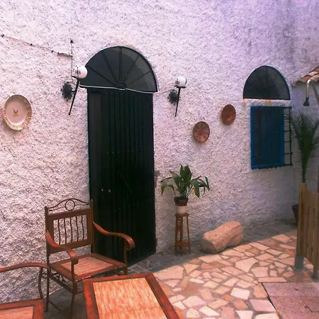 La Serrana Bedmar y Garciez Buitenkant foto