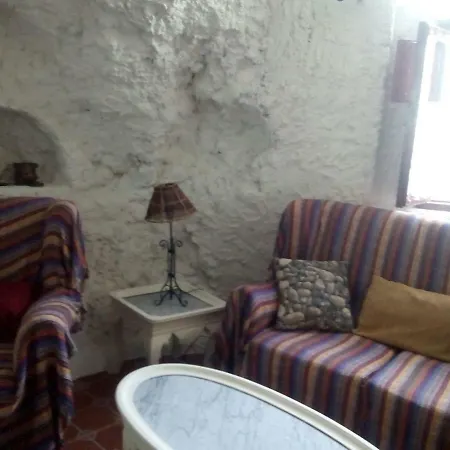 La Serrana Bedmar y Garciez Buitenkant foto